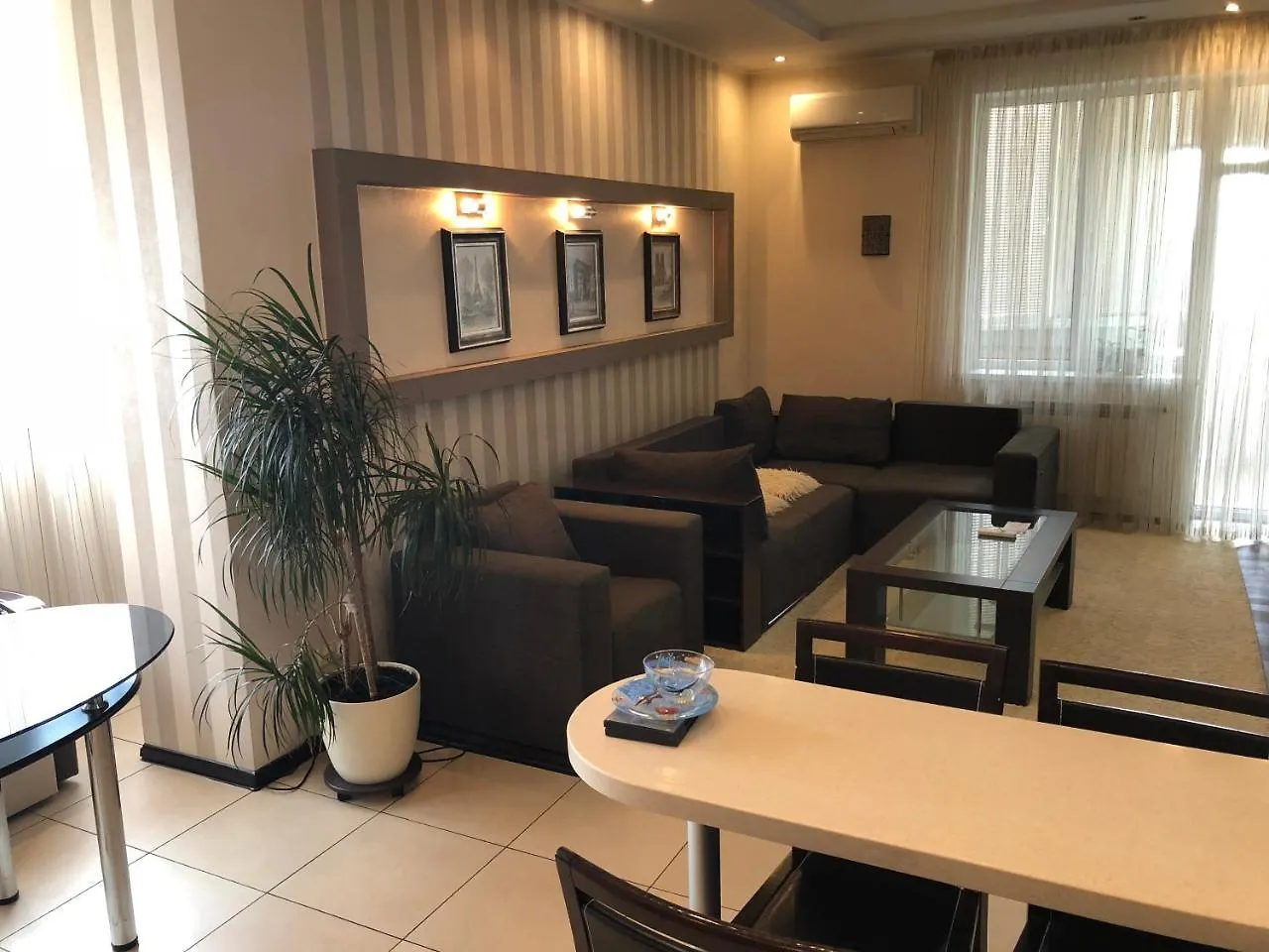קייב Cozy Apartment In A New Building Close To The Downtown